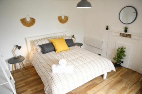 Lower Flat Hillhouse